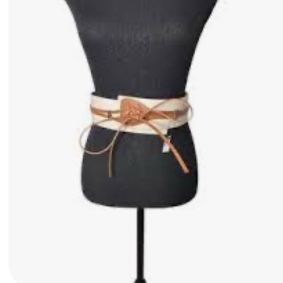 White House Black Market Tan and Cream Belt - XL